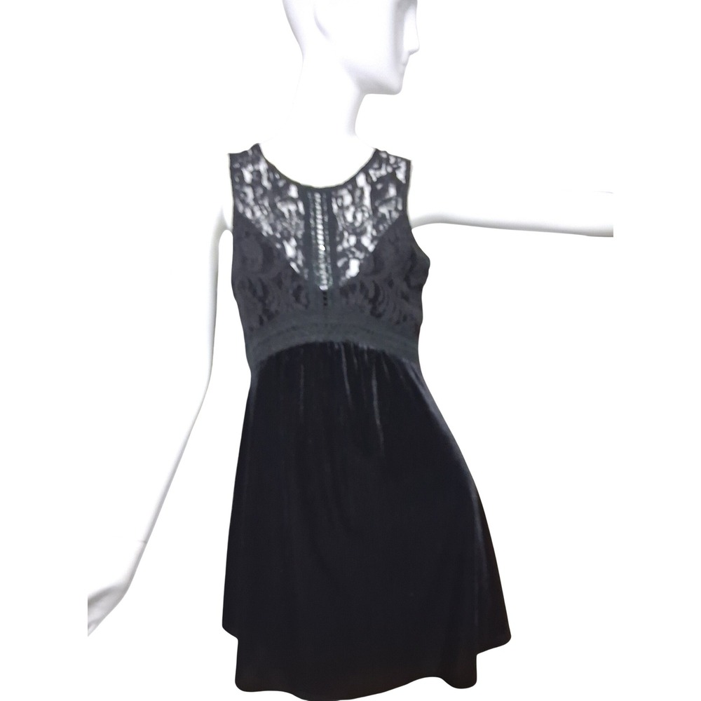 Miss Me Whimsigoth Dark Romantic Velvet Lace Womens size Medium Dark Fairy Dress